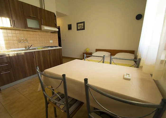 Zile Apartman Starigrad Paklenica
