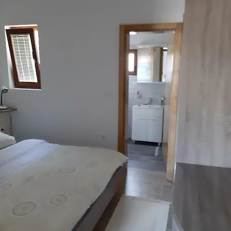 Zile Apartment *